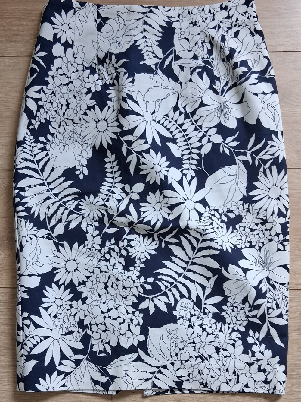 Boden Navy and White Floral Pencil Skirt